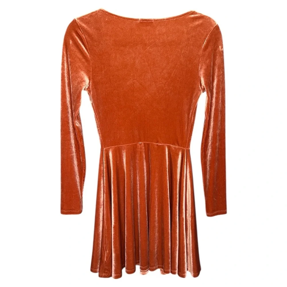 Kimchi Blue - Orange Velvet Women’s Long Sleeve V-Neck Dress size XS - Picture 2 of 4